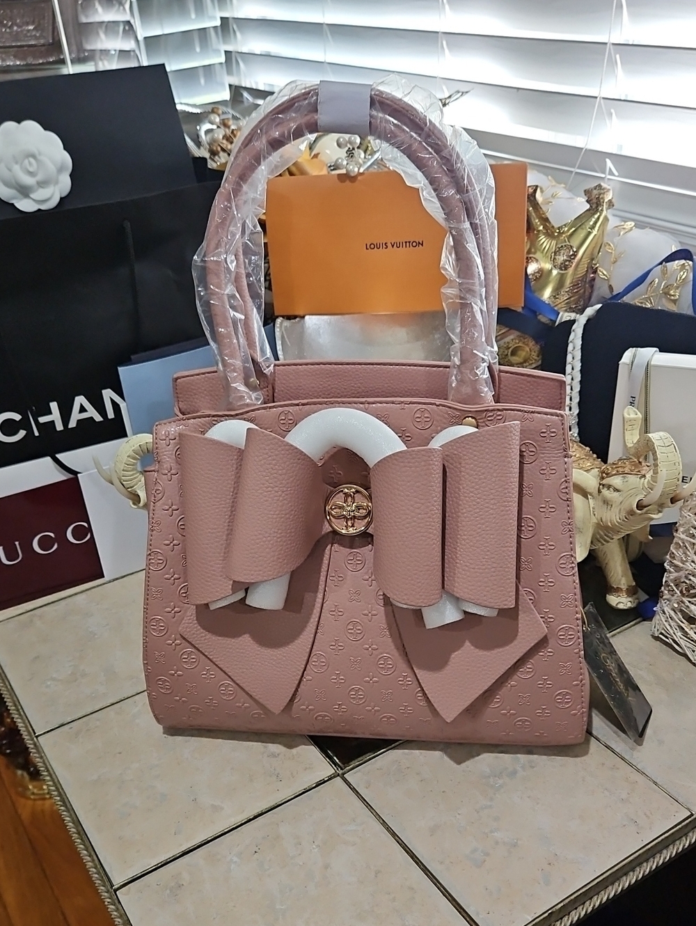NWT! Crossi Marvelous Mauve Convertible Bow Bag!